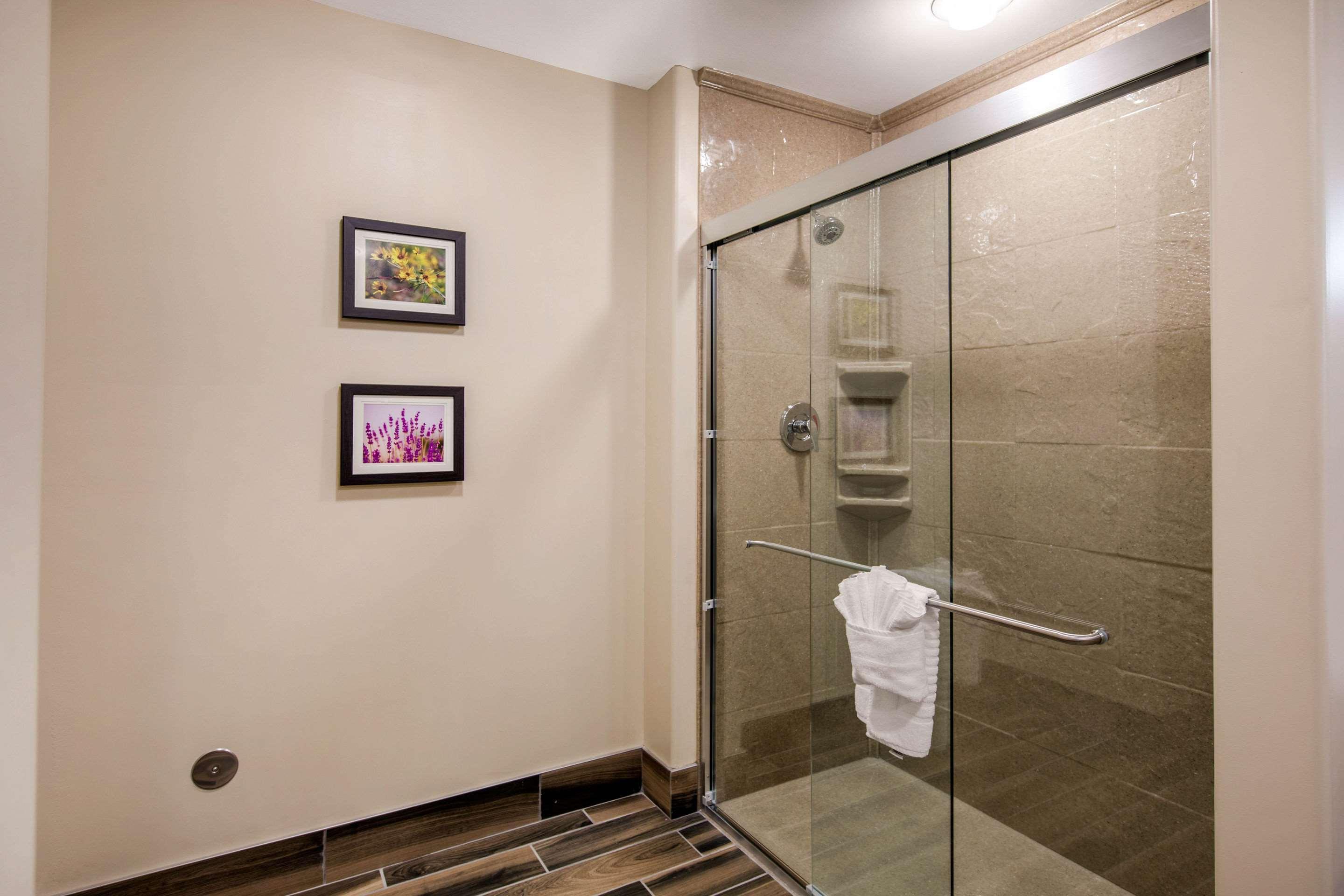 Comfort Suites Liberal Buitenkant foto