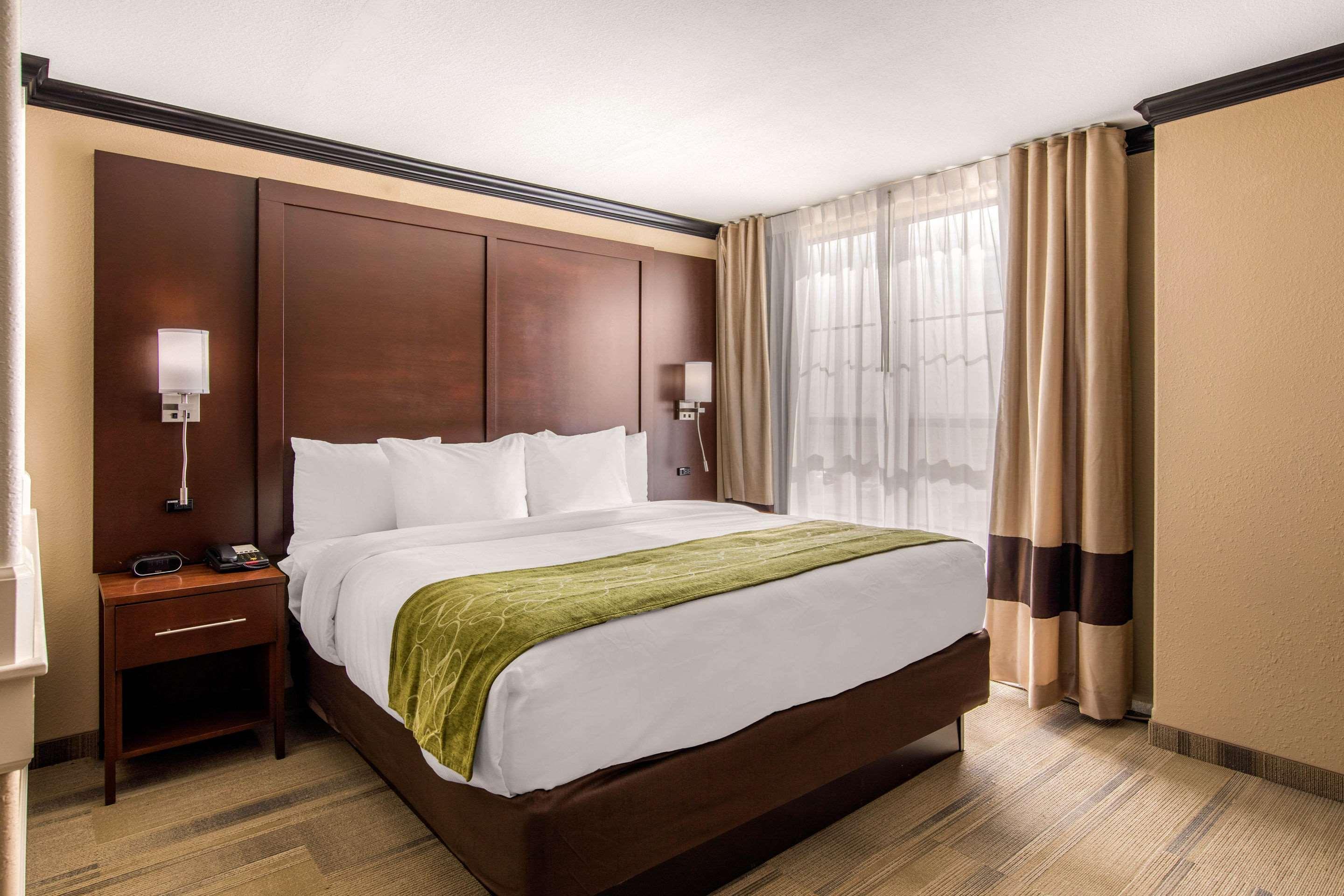Comfort Suites Liberal Buitenkant foto