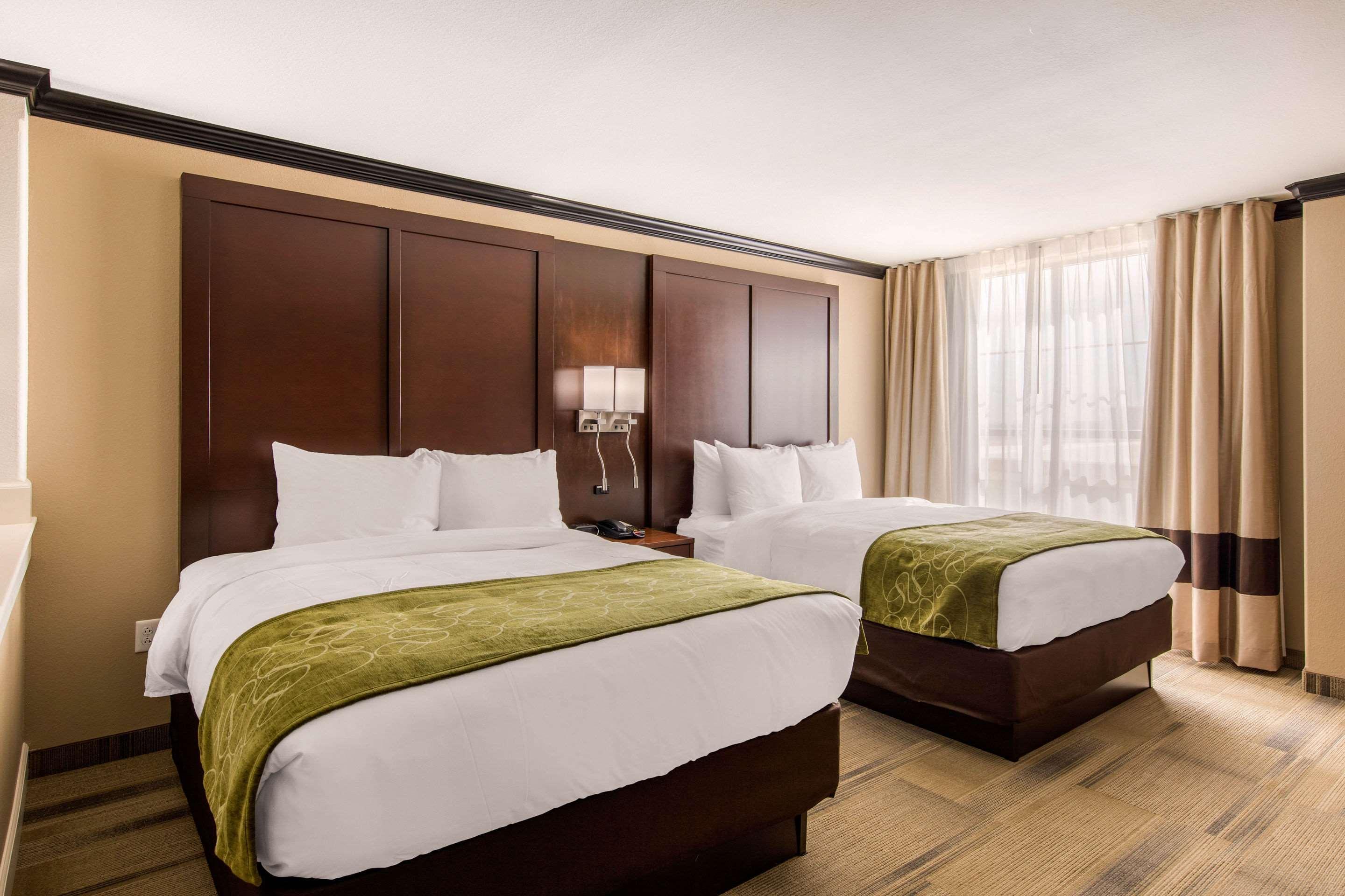 Comfort Suites Liberal Buitenkant foto