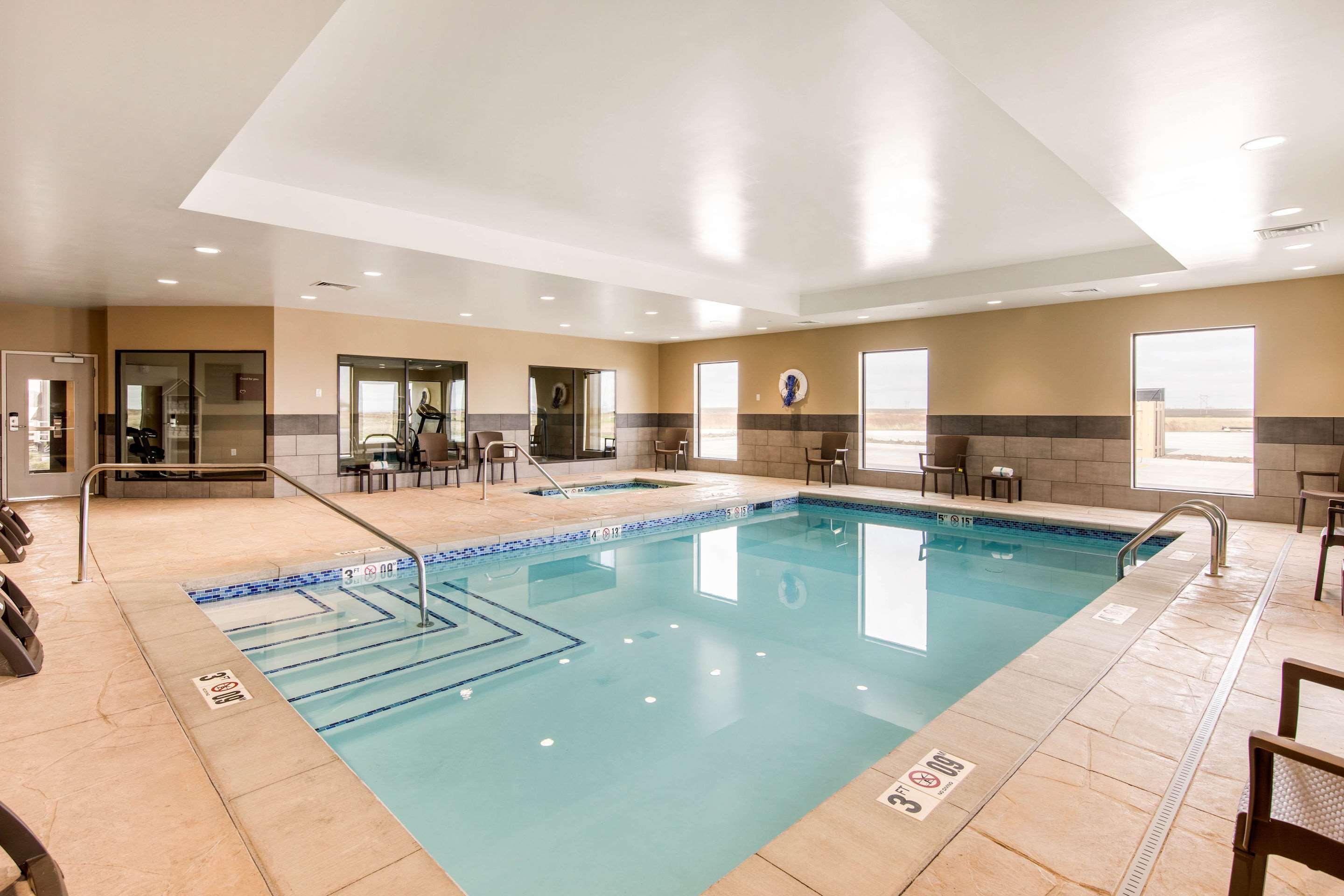Comfort Suites Liberal Buitenkant foto