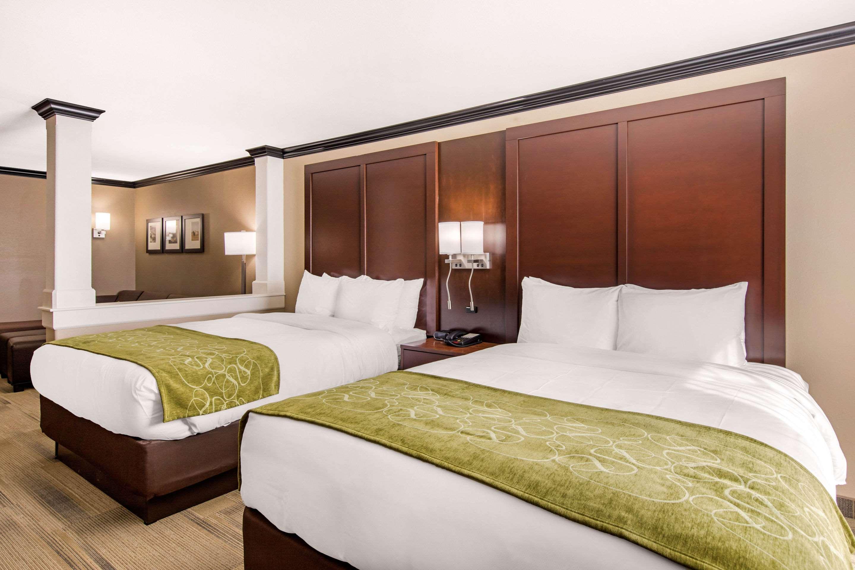 Comfort Suites Liberal Buitenkant foto
